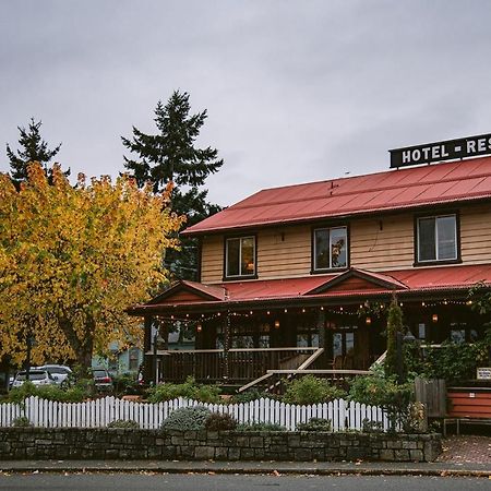 Salt Spring Inn Ganges Extérieur photo