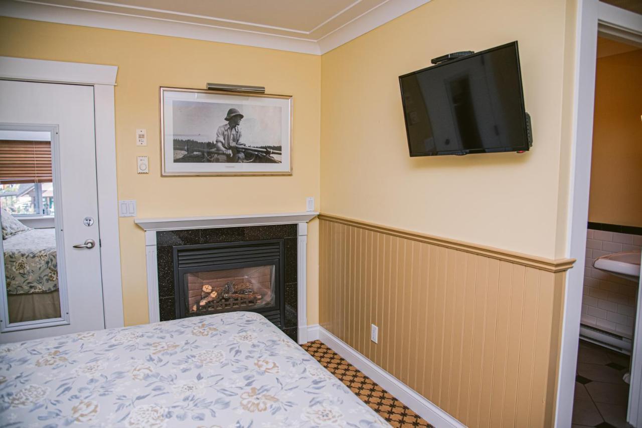 Salt Spring Inn Ganges Extérieur photo