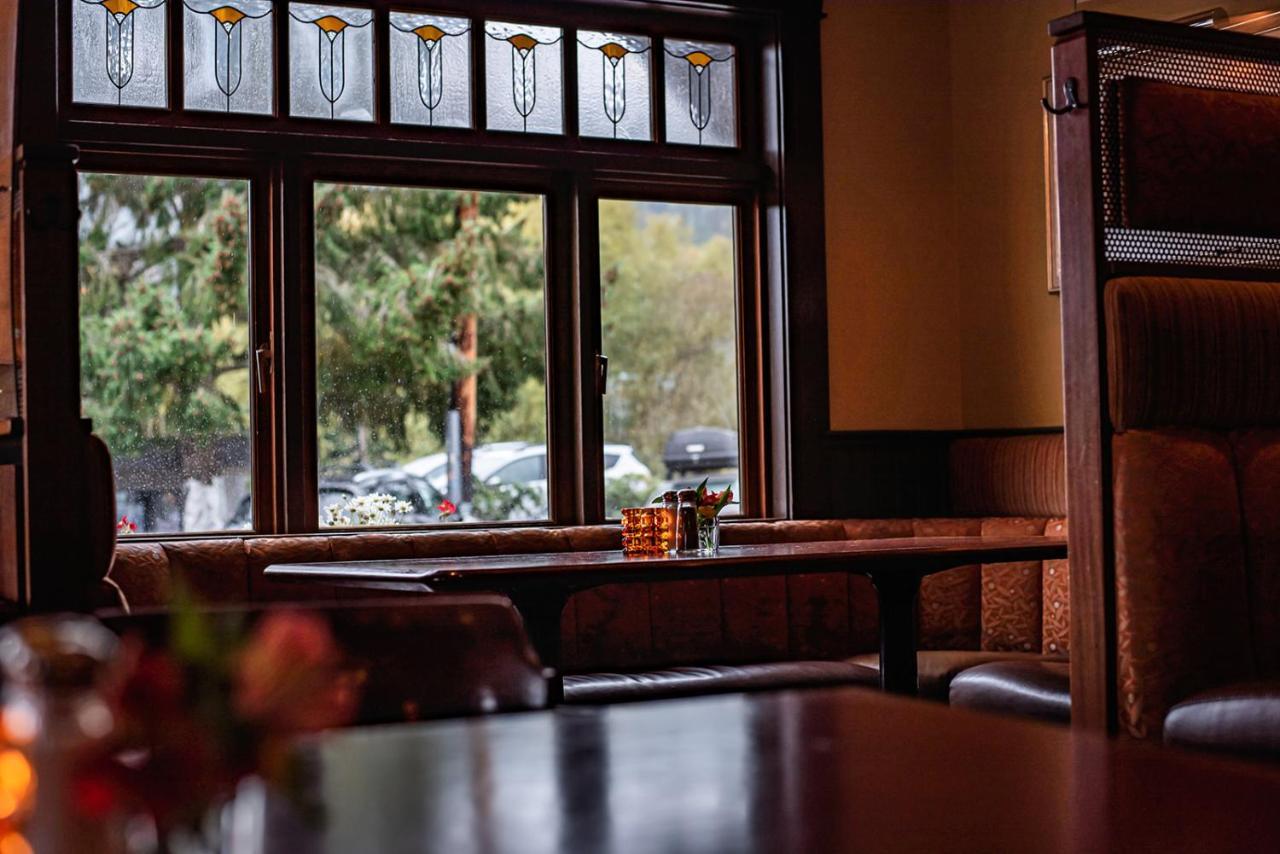 Salt Spring Inn Ganges Extérieur photo