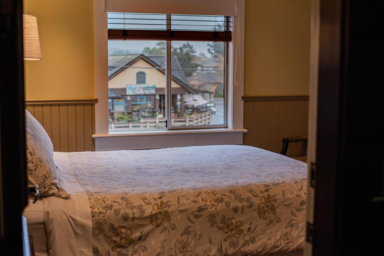 Salt Spring Inn Ganges Extérieur photo