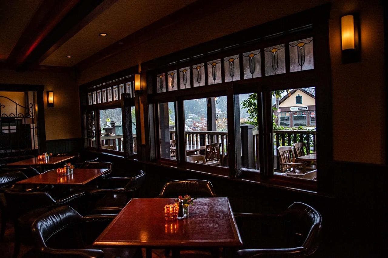 Salt Spring Inn Ganges Extérieur photo